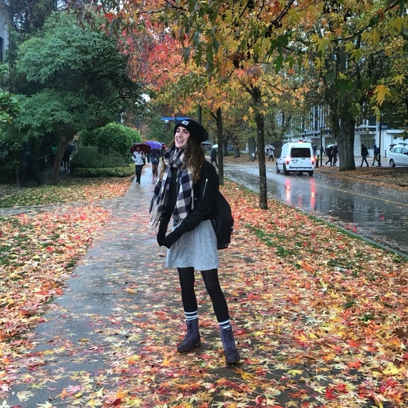 Turtleneck grey sweater dress - American eagle size small - Picture 3 of 3